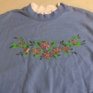 Sawyer Creek Sweatshirt Blue - long Sleeve - flower 🌺 design